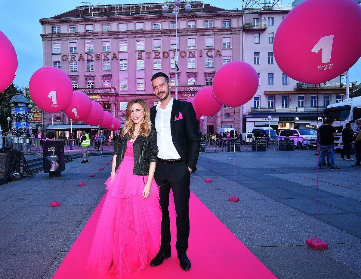 Voditelji Iva Sulentic i Ivan Vukusic