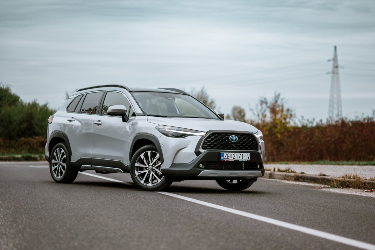 Toyota_Cross