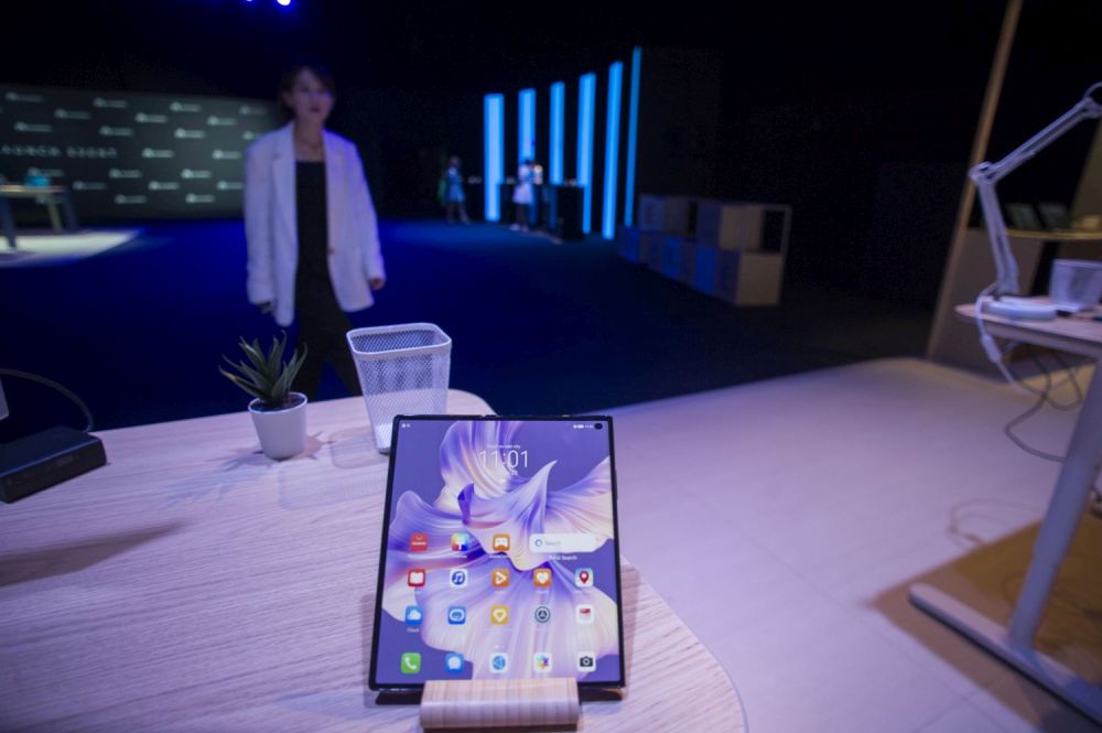 Huawei_Istanbul - Mate Xs2