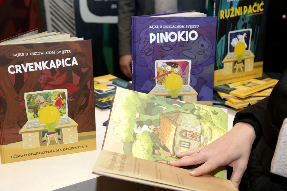 Combis - Humanitarna akcija prodaje slikovnica