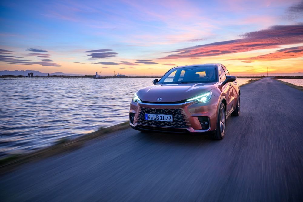 lexus-lbx-cool-copper-Valencia lexus-lbx-cool-copper-Valencia