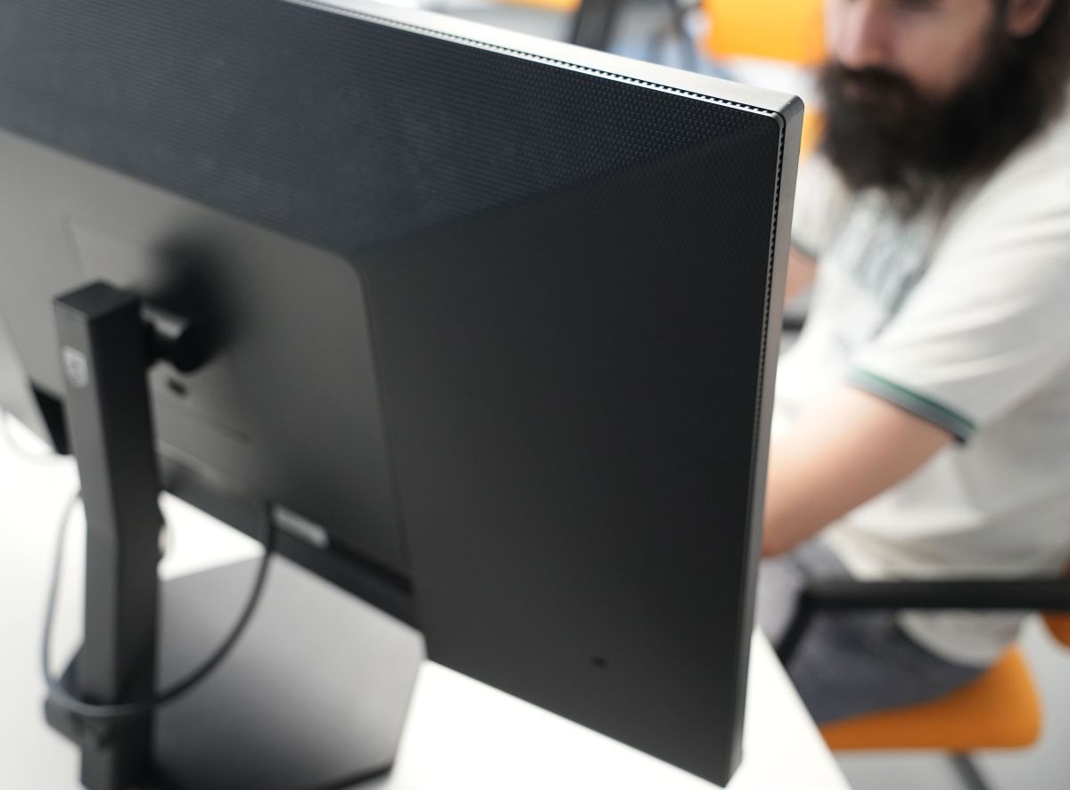 Philips - PHILIPS 32E1N3600LA 