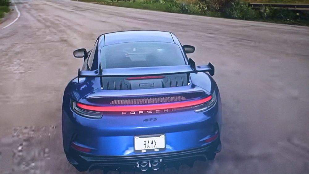 Philips 27M2N3800A - fotografija gameplay - Porsche