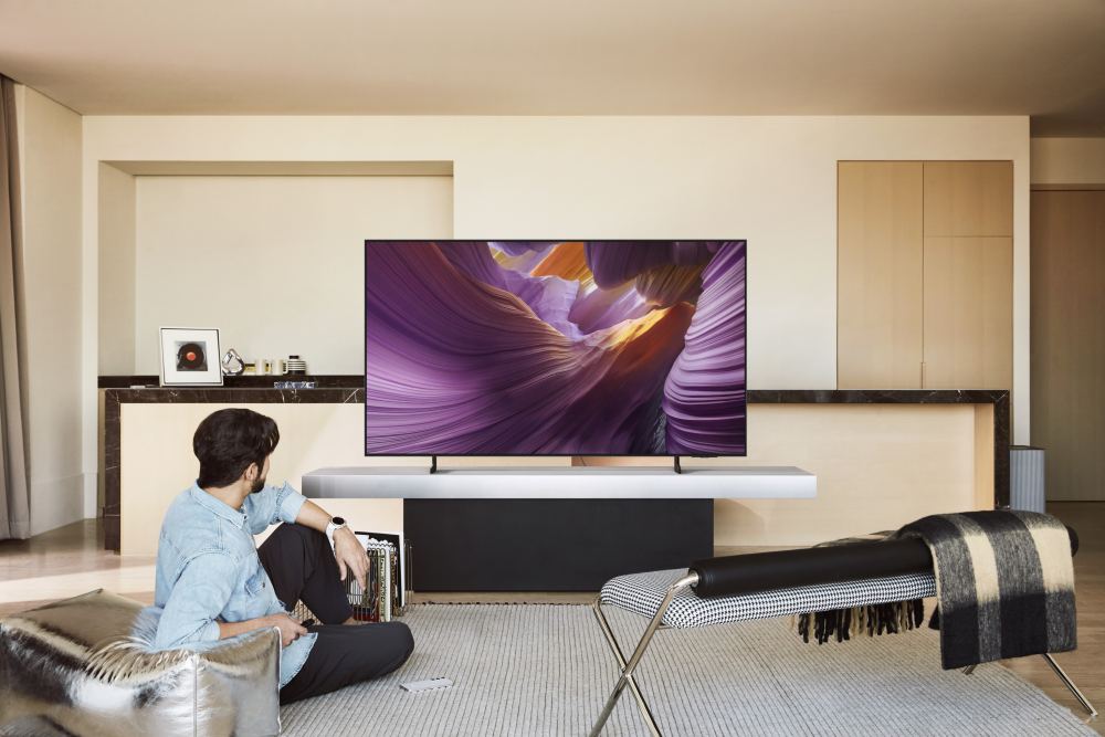 Samsung-TV-S85 u dnevnoj sobi