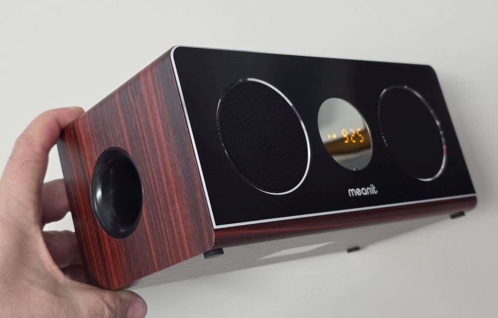 meanit-Bluetooth-zvunik-s-alarmom-i-satom-B5