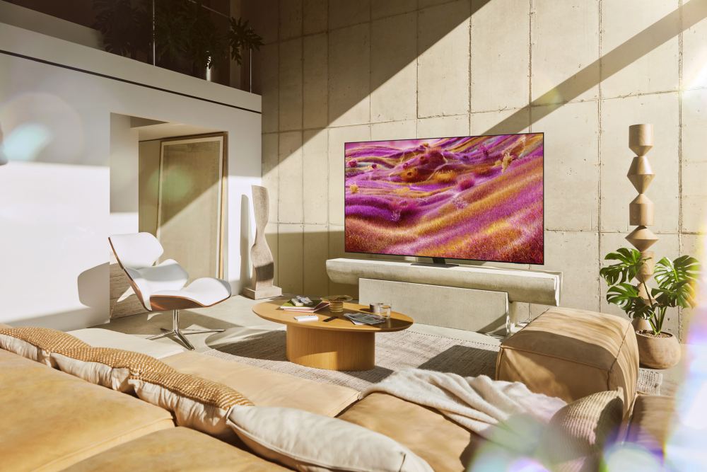 Samsung_smart - QN90F televizor u dnevnom boravku