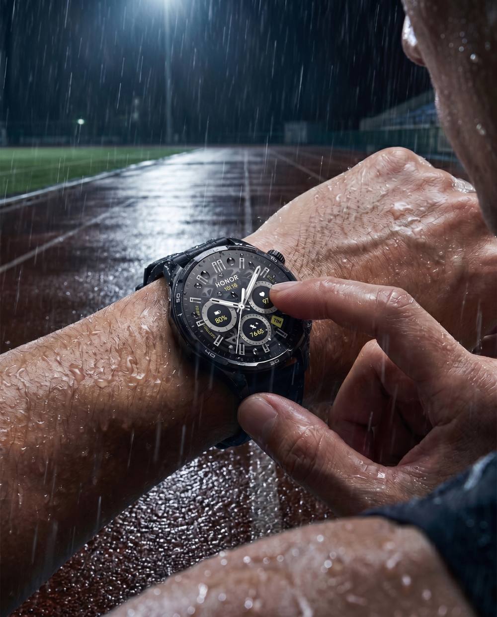 HONOR-Watch-6-na-ruci-trčanje-kontrola-podataka 