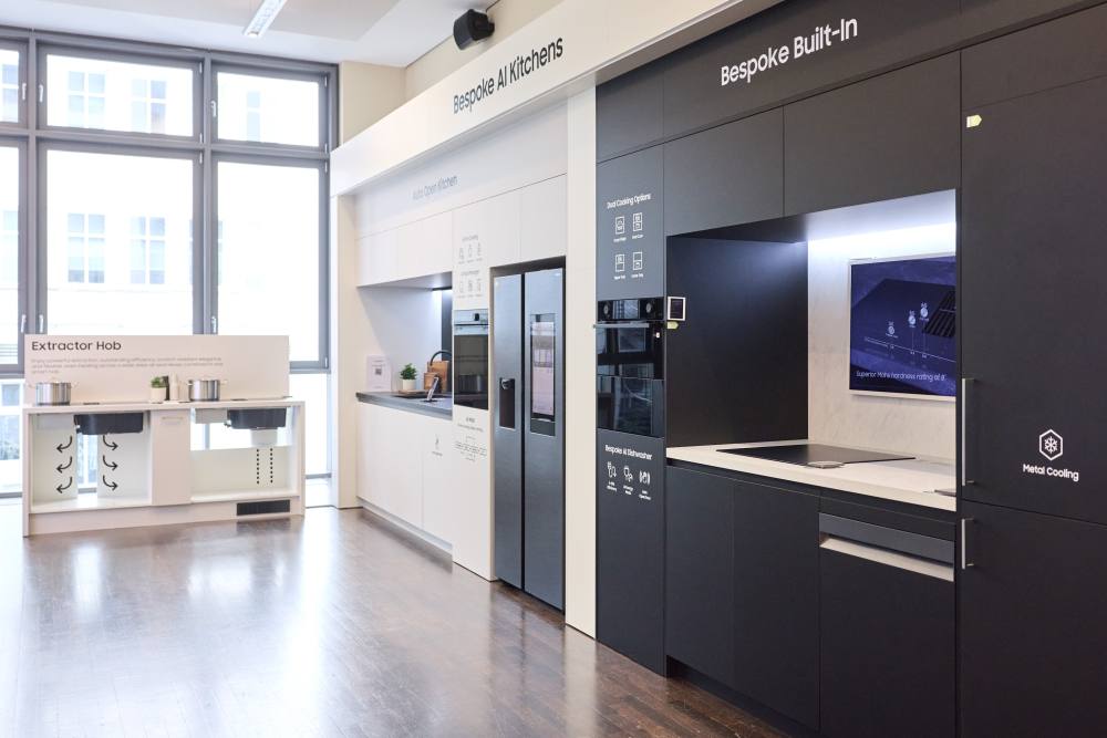 Samsung Bespoke AI Refrigerator Family Hub