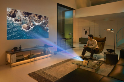 LG CineBeam Q 
