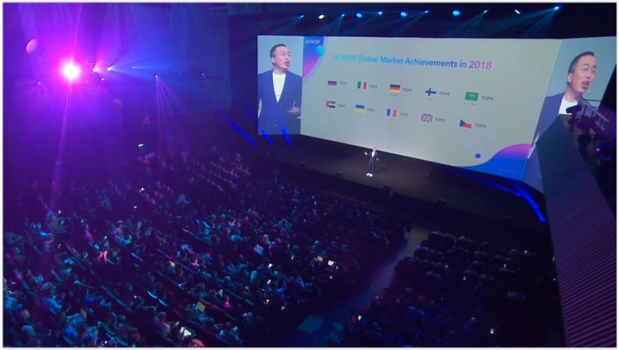 HONOR VIEW20 POSTAVLJA NOVE STANDARDE KOD PAMETNIH TELEFONA I PRVI NA SVIJETU KORISTI NOVE TEHNOLOGIJE
