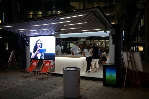 Huawei - promocija serije P20 pametnih telefona i umjetna inteligencija