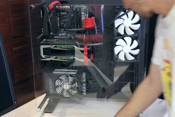 Avenio - Mikronis - Premium Custom računala