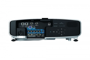 Epson - Video projektori serije EB-5000 donose impresivne značajke, snažno izlazno svjetlo i trajnost rada po povoljnoj cijeni