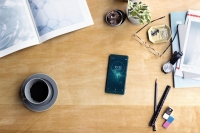 Nova Sony Xperia serija top modela pomiče zabavu na smartphoneu do krajnjih granica uz obnovljen i moderiziran dizajn