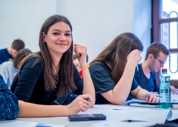 Veliko probno testiranje za 3000 maturanata: bolji iz hrvatskog, znatno lo&scaron;iji iz engleskog jezika nego lani, matematika i dalje bauk