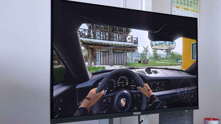 AGON PRO AG326UD monitor