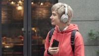 Sonyjev novi flagship Xperia 1 II napravljen je za brzinu, nudeći prvi pametni telefon na svijetu  s AF/AE praćenjem do 20 kadrova u sekundi i 5G povezivosti za cjelovit doživljaj kreativne zabave