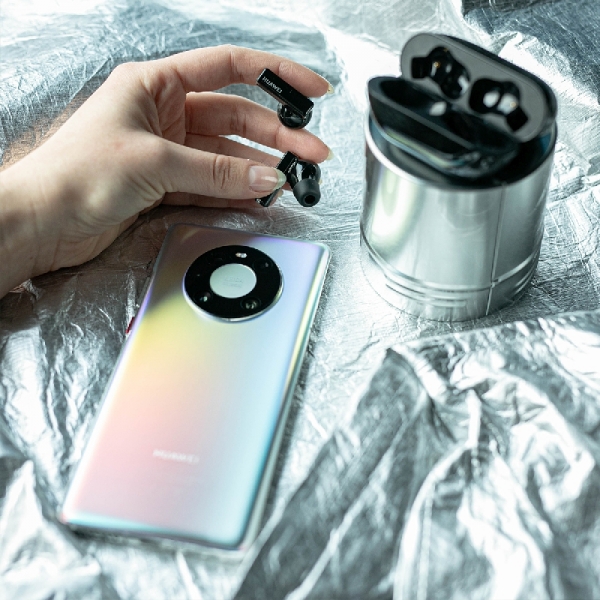 Huawei Mate 40 Pro dostupan u prednarudžbi uz vrijedne poklone