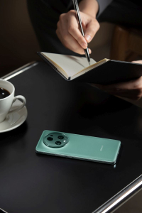 Za&scaron;titite svoje oči: Kako HONOR Magic5 Pro pametnim opcijama smanjuje naprezanje očiju?