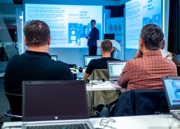 U susret Europskom tjednu kodiranja održan je niz besplatnih radionica za nastavnike